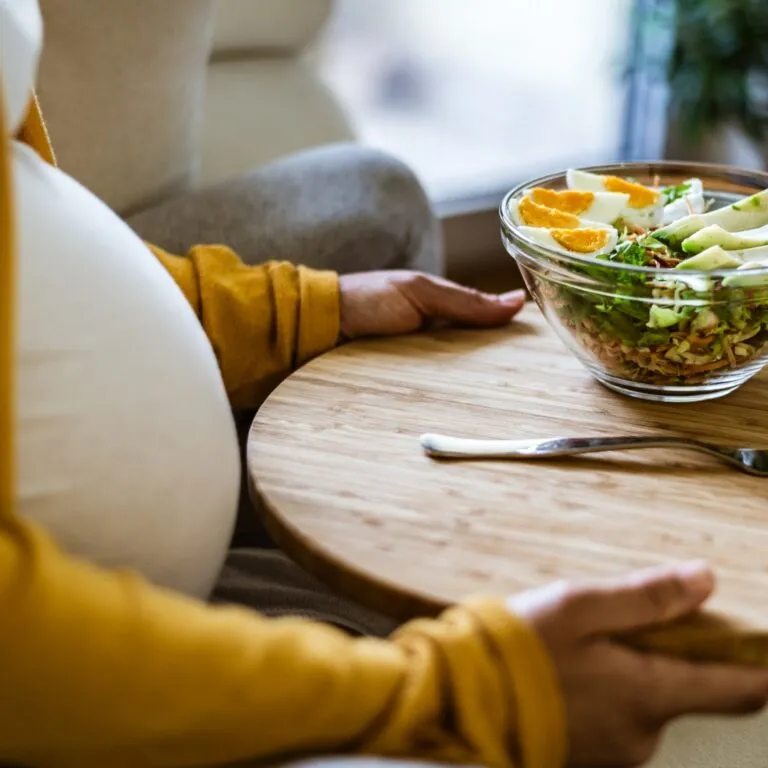 Pregnancy Dos and Don'ts (and Myths to Stop Worrying About)