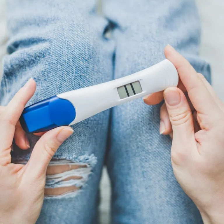 Am I Pregnant? Early Pregnancy Signs Before a Positive Test